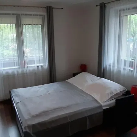 ホームステイ Helios ザコパネ